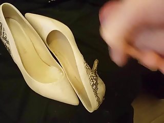 HD Homot Cum for wife's work shoes